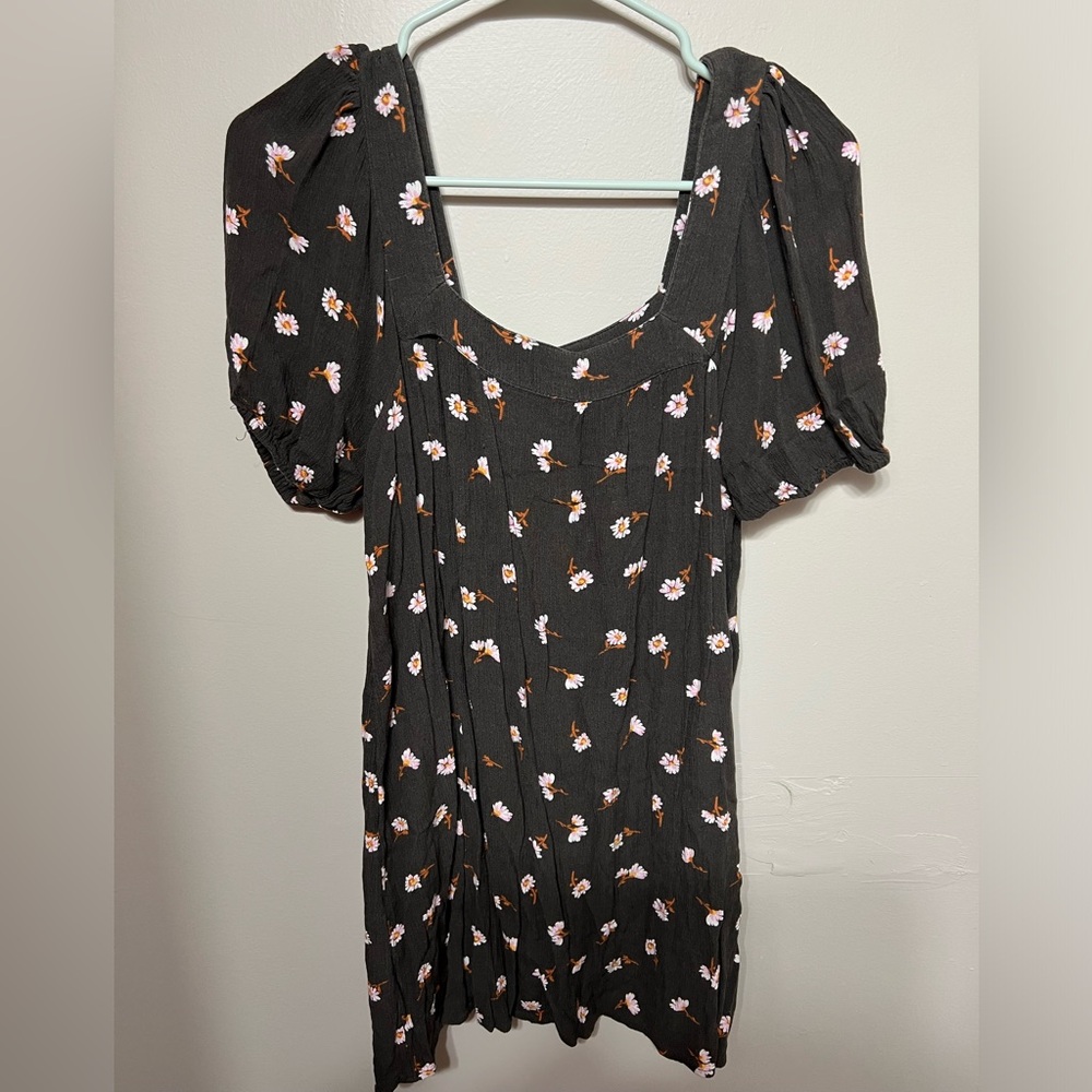 Billabong Puff-sleeved sundress